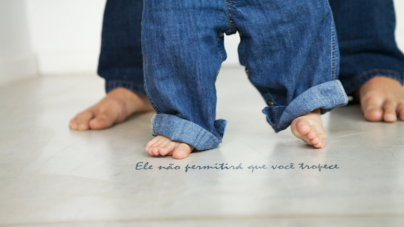 wallpaper cristao hd Ele não permitirá que você tropece_1366x768